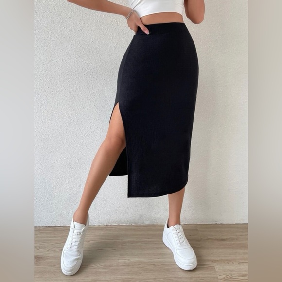 Black Skirt w/ Slit - Picture 7 of 7